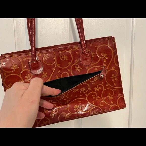 Genuine Leather handbag. - Picture 2 of 14